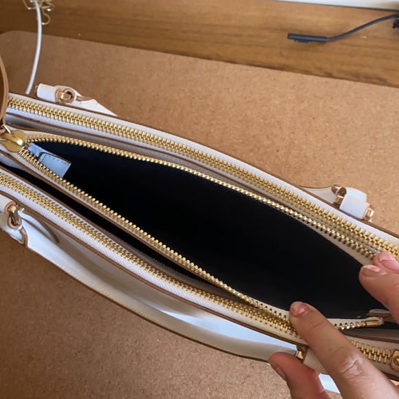 Rare white Coach top handle handbag - Picture 5 of 17